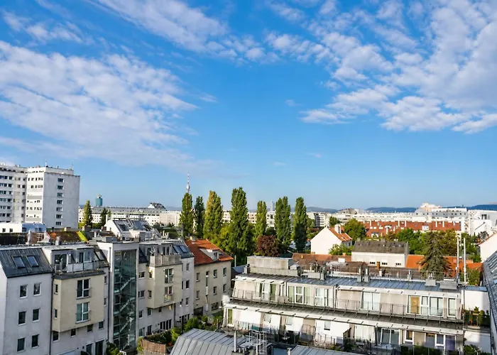 Donaustadt Kagran - At Metro U1 Otel Viyana